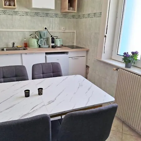 Sauna Et Cosy 50 M2 Avec Parking Prive Et Vue Appartement